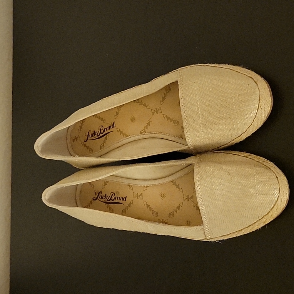 shoes - Picture 3 of 3